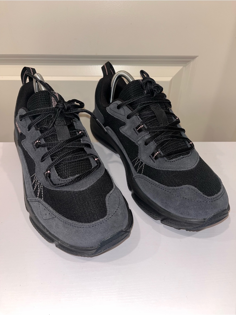 NEW (no box) Size 11 Under Armour Charged Verssert 2 Black Prime Pink Womens